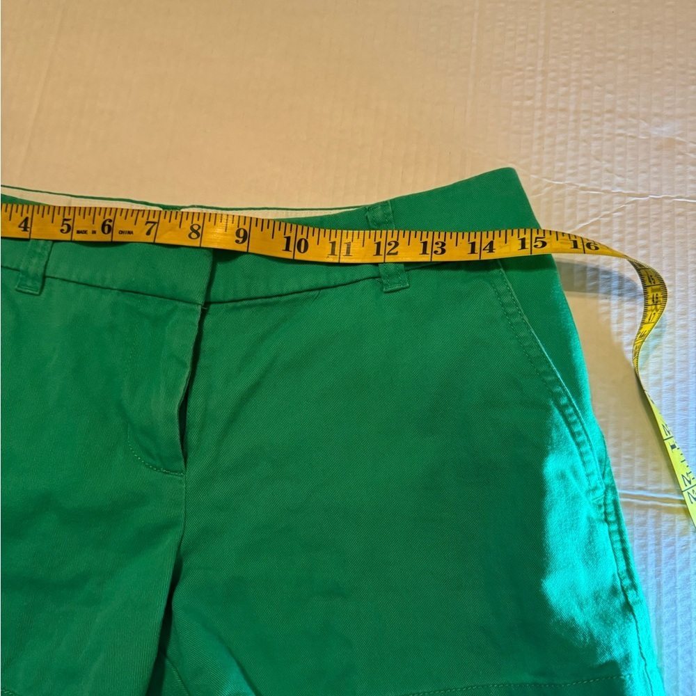 J crew size 2 green short - Picture 4 of 7